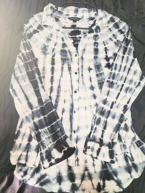 Torrid Rock & Republic Womens Tie Dye Button Up